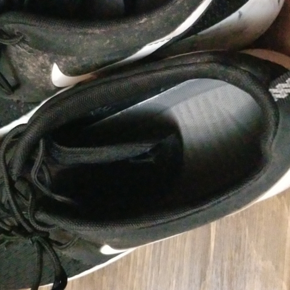 Mens Nike Shoes - Picture 2 of 3